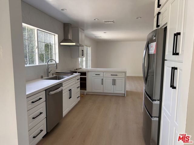 11960 Modjeska Place, Los Angeles, CA 90066