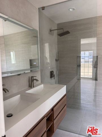 11960 Modjeska Place, Los Angeles, CA 90066