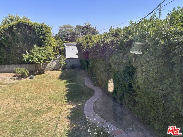 11960 Modjeska Place, Los Angeles, CA 90066