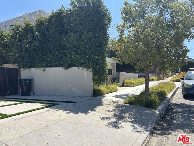 11960 Modjeska Place, Los Angeles, CA 90066