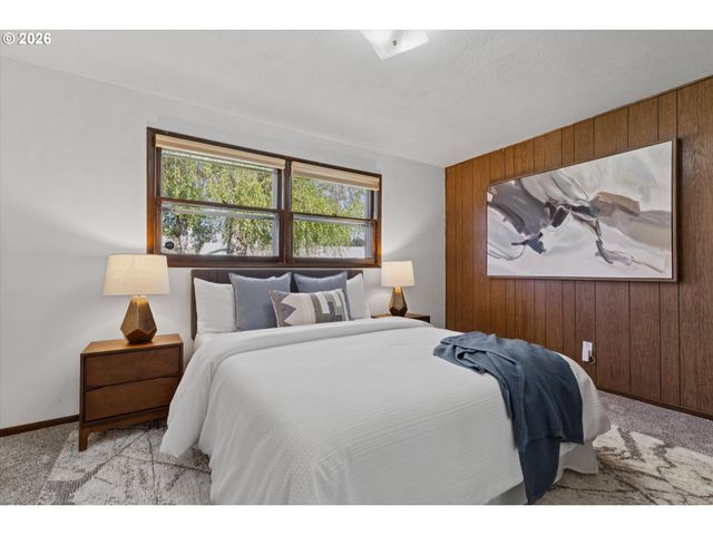 2137 Se 179TH Ave, Portland, OR 97233