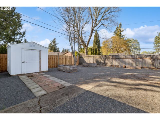 2137 Se 179TH Ave, Portland, OR 97233