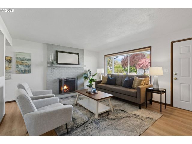 2137 Se 179TH Ave, Portland, OR 97233