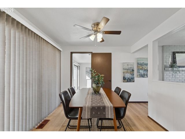 2137 Se 179TH Ave, Portland, OR 97233