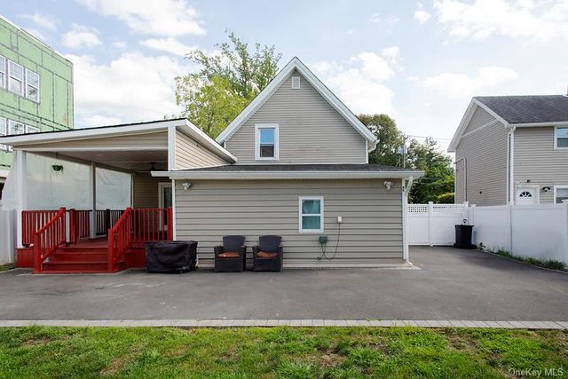 1 Brightside Avenue, Central Islip, NY 11722