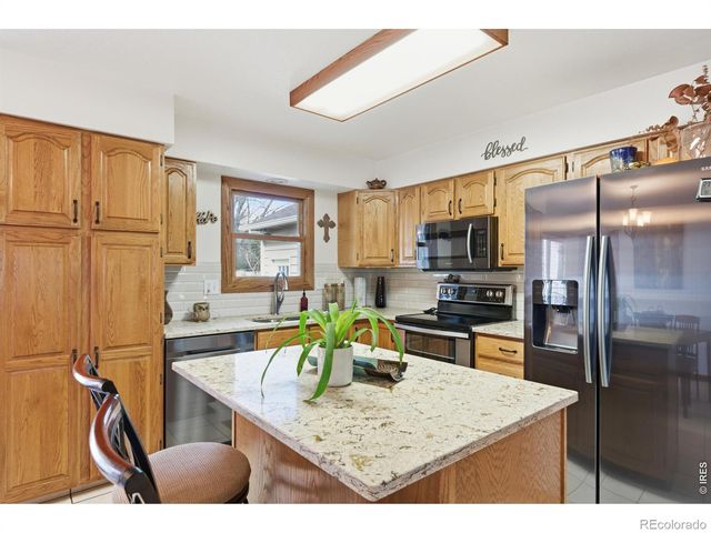 2411 52nd Ave Ct, Greeley, CO 80634