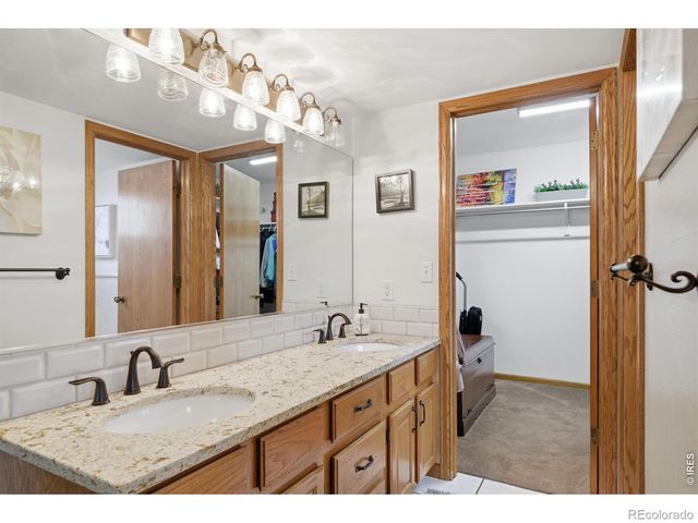 2411 52nd Ave Ct, Greeley, CO 80634