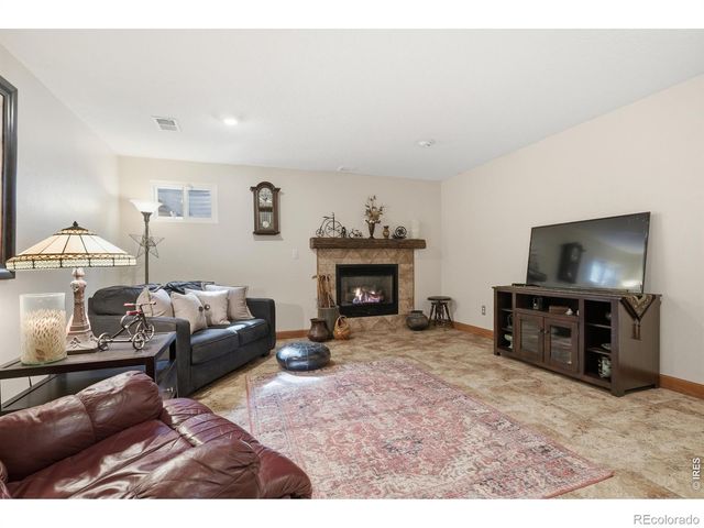 2411 52nd Ave Ct, Greeley, CO 80634