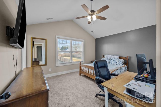 701 3rd Street SE, Conover, NC 28613