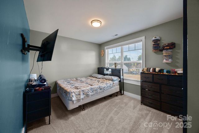 701 3rd Street SE, Conover, NC 28613