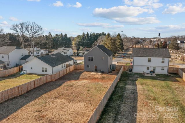 701 3rd Street SE, Conover, NC 28613