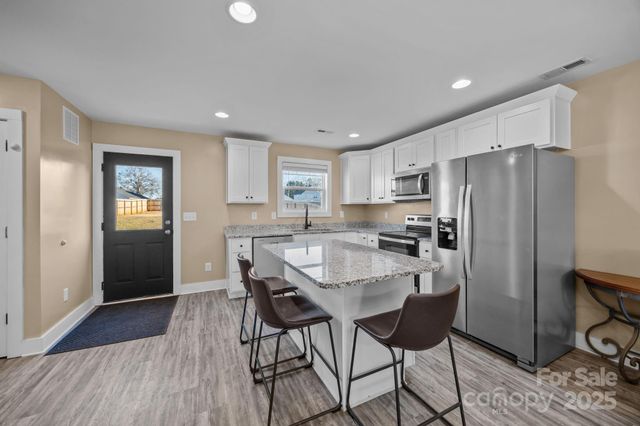 701 3rd Street SE, Conover, NC 28613