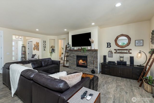31106 37th Avenue E, Graham, WA 98338