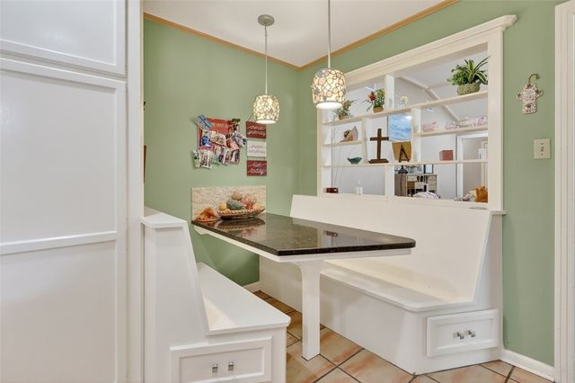 402 Pasadena Pl, Corpus Christi, TX 78411