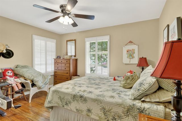 402 Pasadena Pl, Corpus Christi, TX 78411