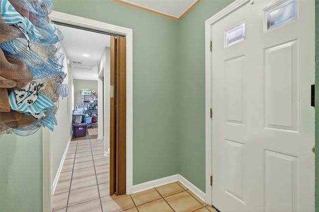 402 Pasadena Pl, Corpus Christi, TX 78411