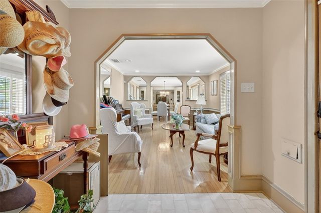 402 Pasadena Pl, Corpus Christi, TX 78411