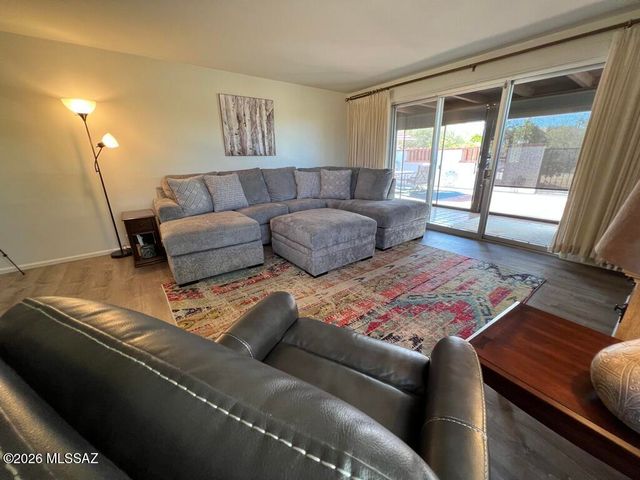 532 W Paseo Solana, Green Valley, AZ 85614