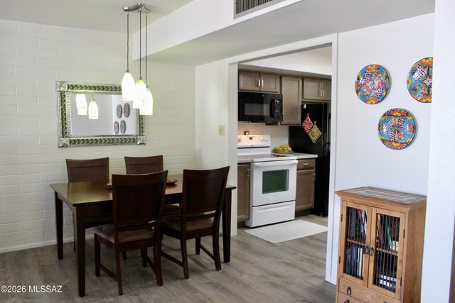 532 W Paseo Solana, Green Valley, AZ 85614