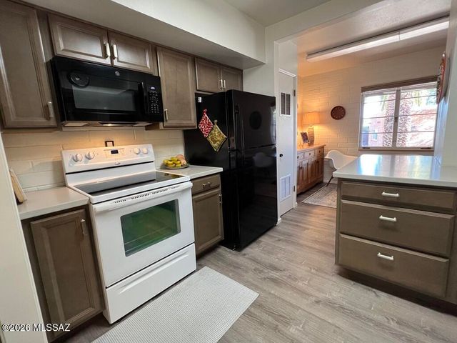 532 W Paseo Solana, Green Valley, AZ 85614