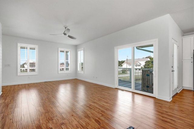 208 Vista Dr., Garden City Beach, SC 29576