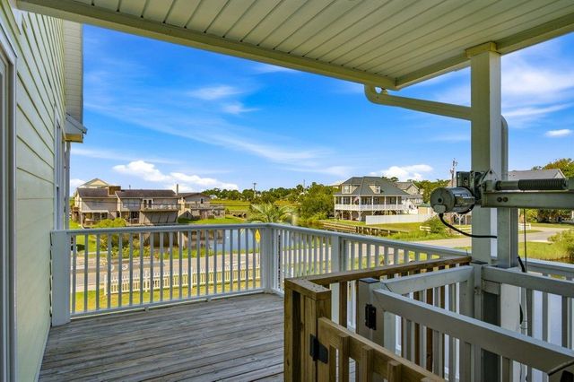 208 Vista Dr., Garden City Beach, SC 29576