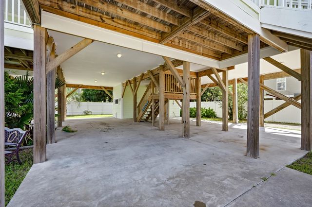 208 Vista Dr., Garden City Beach, SC 29576