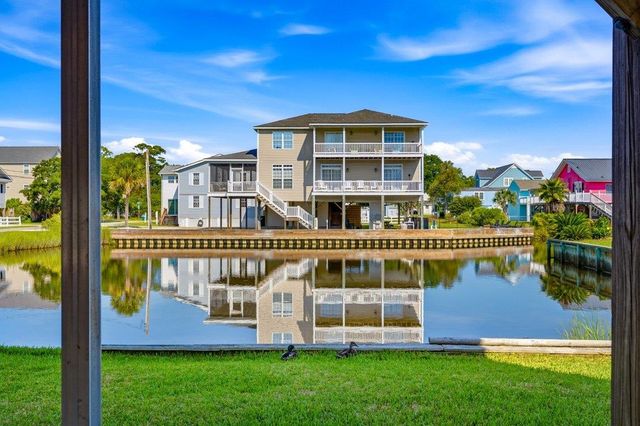 208 Vista Dr., Garden City Beach, SC 29576