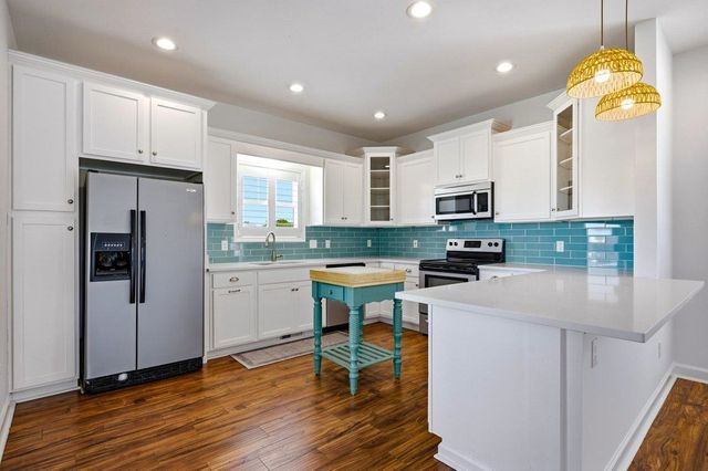 208 Vista Dr., Garden City Beach, SC 29576