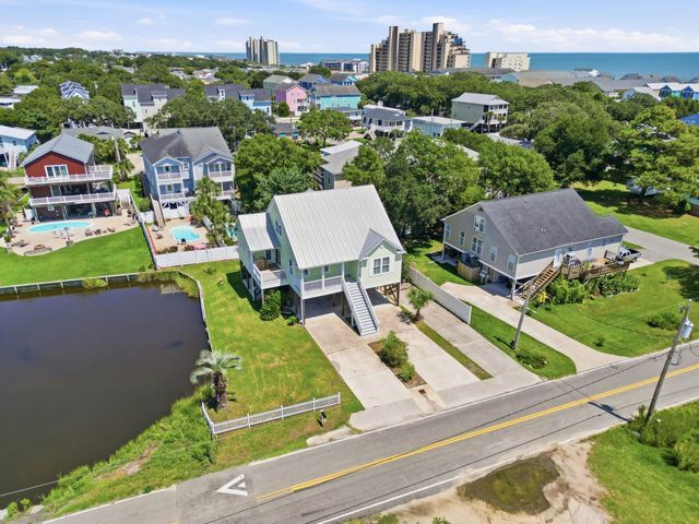 208 Vista Dr., Garden City Beach, SC 29576