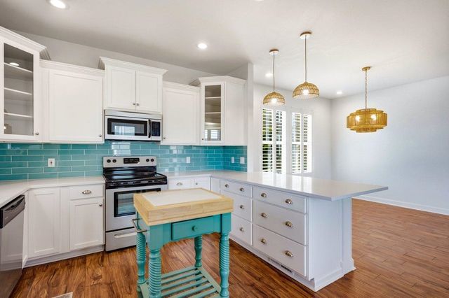 208 Vista Dr., Garden City Beach, SC 29576
