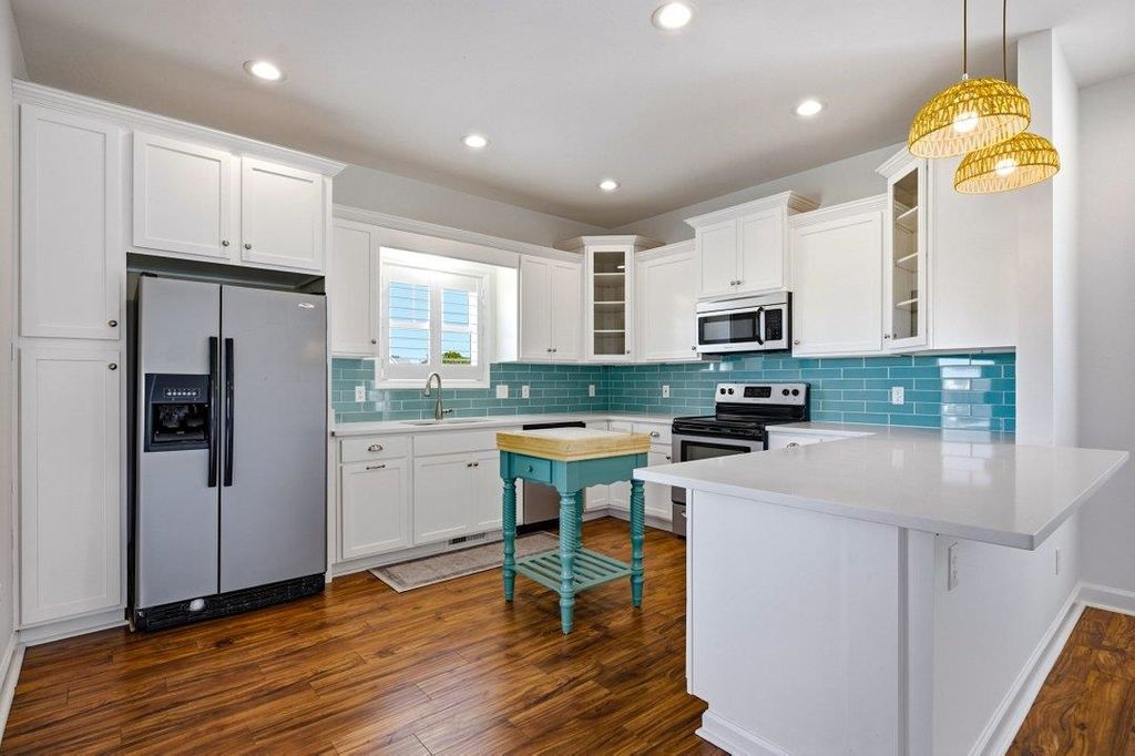 208 Vista Dr., Garden City Beach, SC 29576 — photo 3