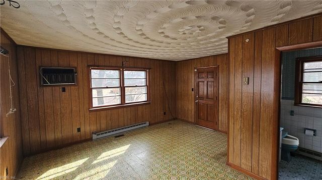 210 Maple ST, Suffolk, VA 23434