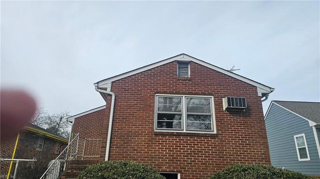 210 Maple ST, Suffolk, VA 23434