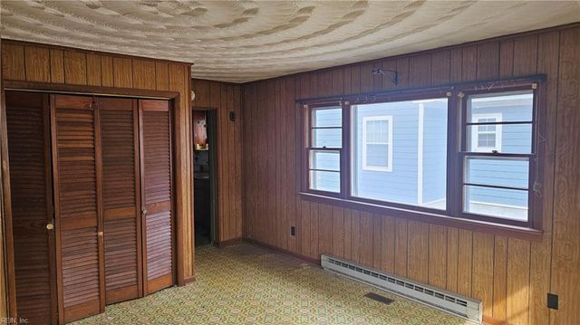 210 Maple ST, Suffolk, VA 23434