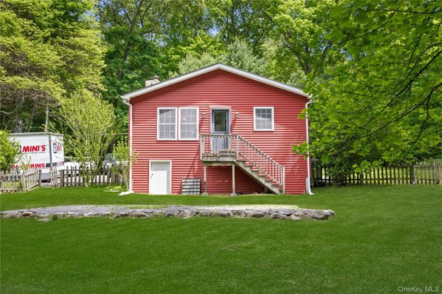 10 McGregor Lane, Crompond, NY 10517