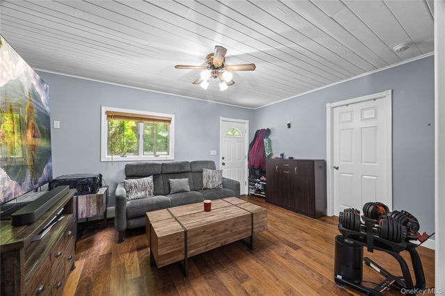 10 McGregor Lane, Crompond, NY 10517