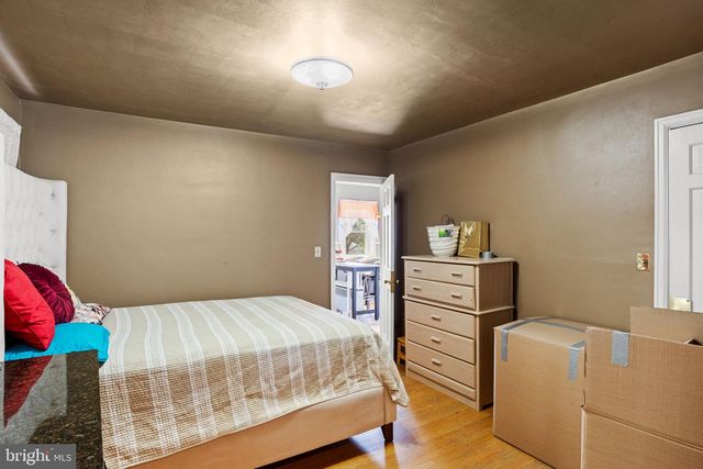 3101 SCHOOLHOUSE LN, Harrisburg, PA 17109