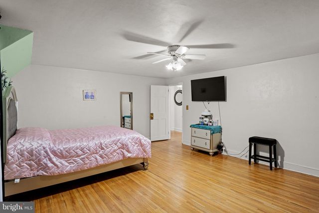 3101 SCHOOLHOUSE LN, Harrisburg, PA 17109