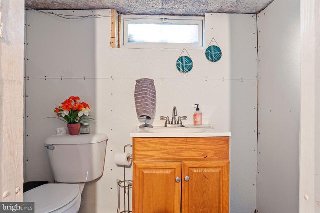 3101 SCHOOLHOUSE LN, Harrisburg, PA 17109