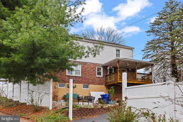 3101 SCHOOLHOUSE LN, Harrisburg, PA 17109