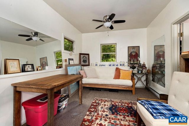 127 BLACKROCK CIR, Roseland, VA 22967
