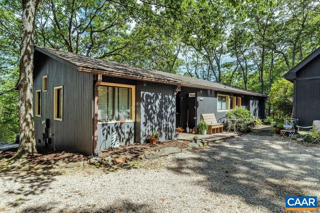 127 BLACKROCK CIR, Roseland, VA 22967