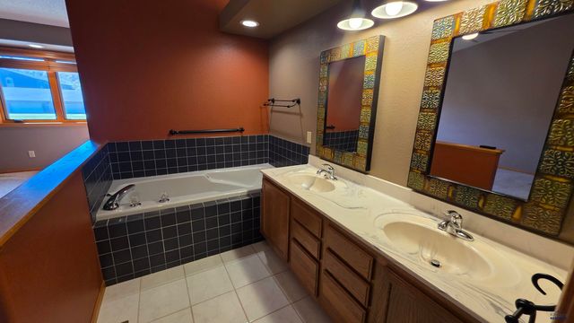 1212 MOUNTAIN SPRINGS RD, Rapid City, SD 57702