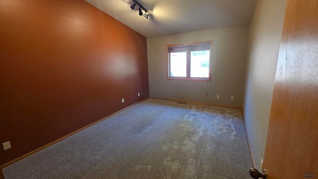 1212 MOUNTAIN SPRINGS RD, Rapid City, SD 57702