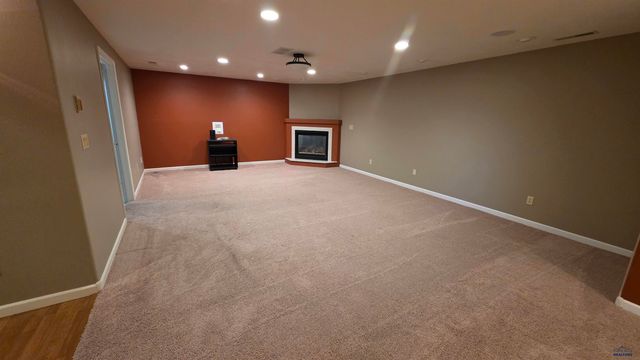 1212 MOUNTAIN SPRINGS RD, Rapid City, SD 57702