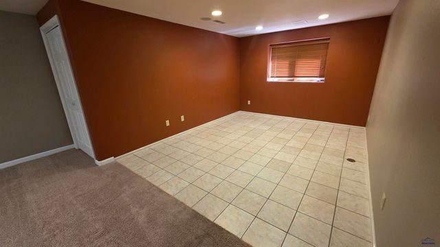 1212 MOUNTAIN SPRINGS RD, Rapid City, SD 57702