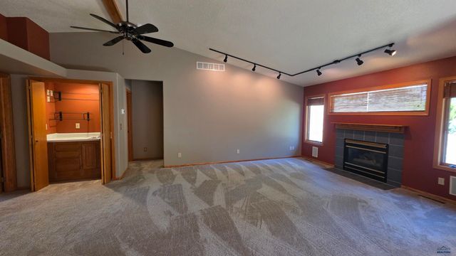 1212 MOUNTAIN SPRINGS RD, Rapid City, SD 57702