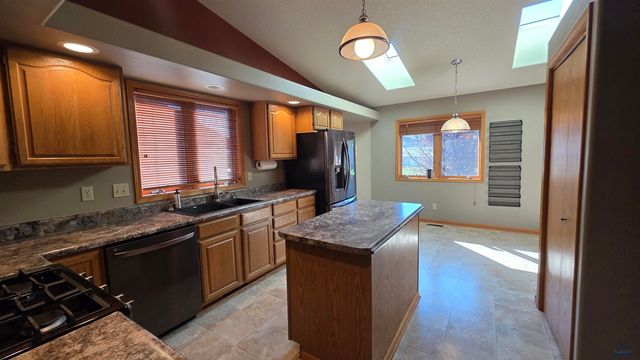 1212 MOUNTAIN SPRINGS RD, Rapid City, SD 57702