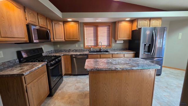 1212 MOUNTAIN SPRINGS RD, Rapid City, SD 57702